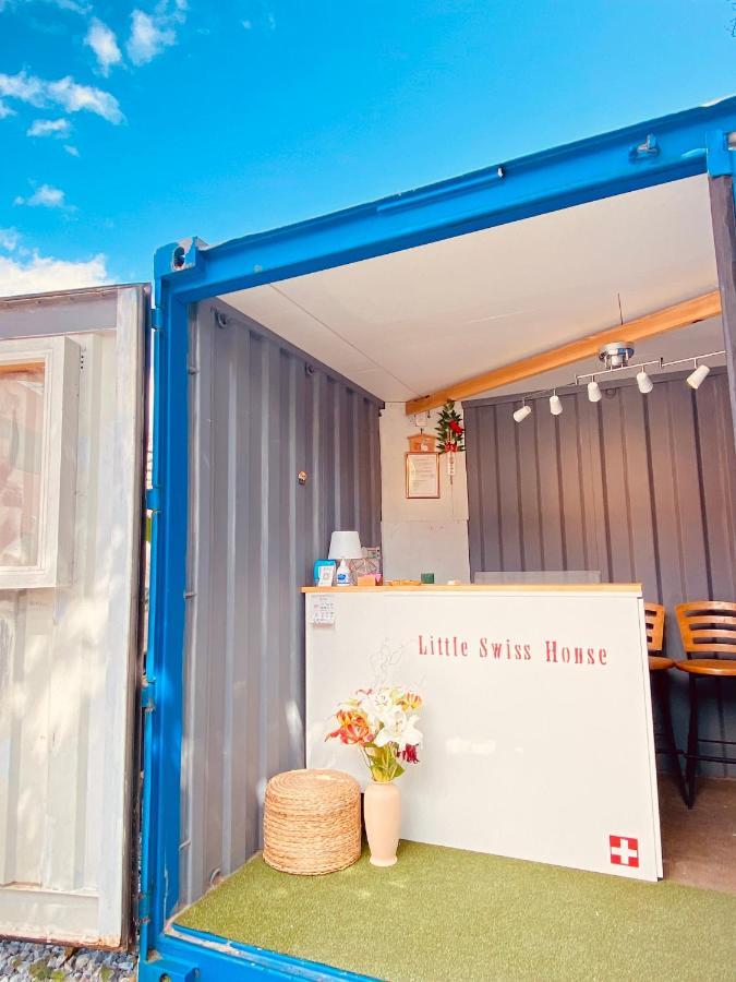 Hotel Little Swiss House Motobu Exterior photo
