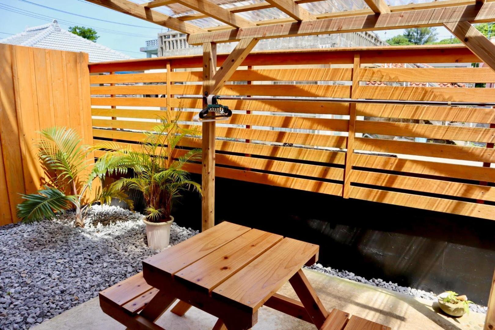 Hotel Little Swiss House Motobu Exterior photo